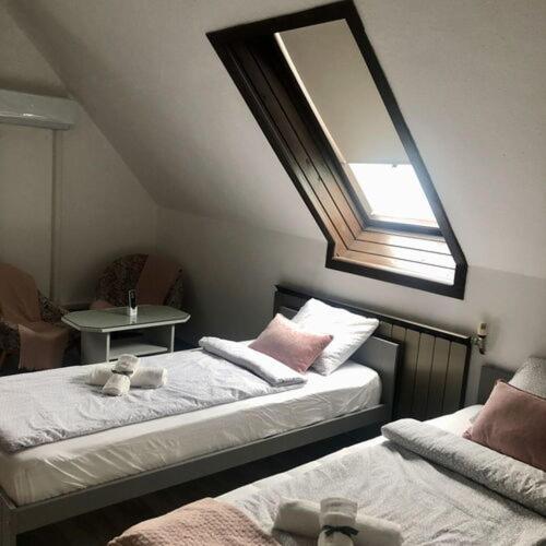 Aniiza Apartman Orvenyes Exteriör bild