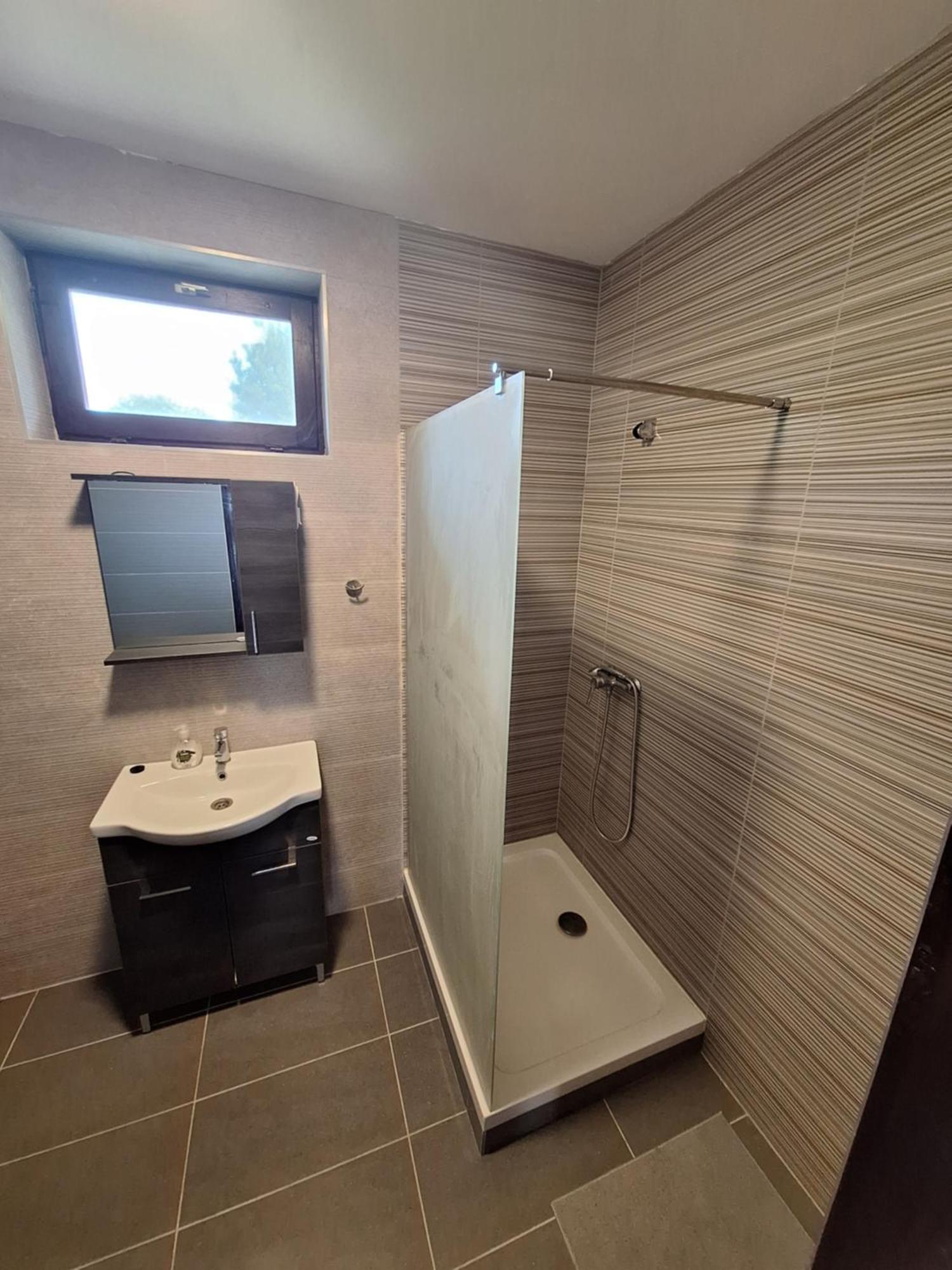 Aniiza Apartman Orvenyes Exteriör bild